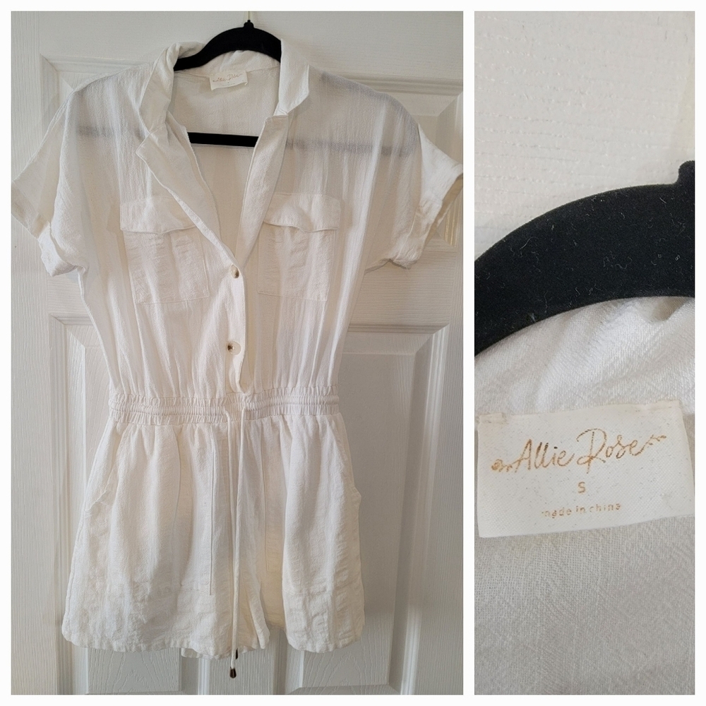 Allie Rose Romper S Elastic Waist Collard Button Up Short Sleeves Beachy Coastal